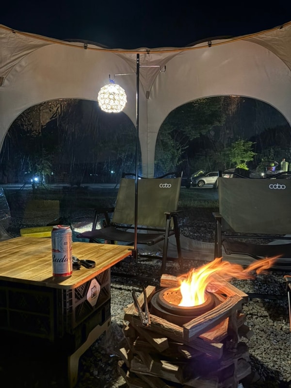 경북 의성 빙계얼음골 야영장, A4 카라반 6인, 대형놀이터와...