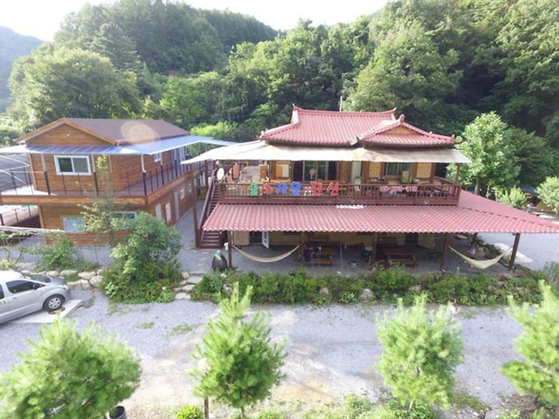 숲과 개울 오토캠핑장&펜션 대표 사진