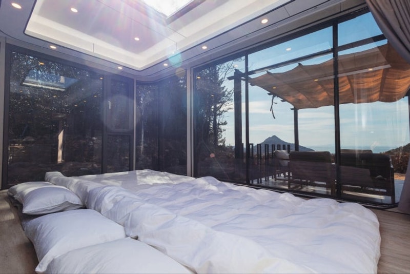 고흥 전남카라반 글램핑 [우주선캠프] 오션뷰 스파 밤하늘이 한...