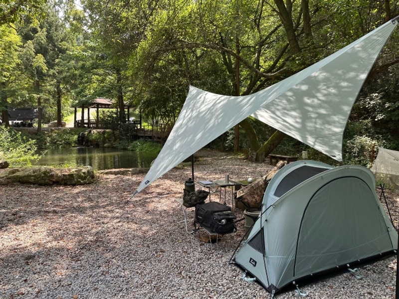 옴브레 윙타프 들고 연못가 캠핑 - 양평숲 비룡캠핑장