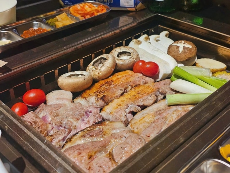 [도시별장] 김해 삼겹살과 캠핑, 완벽한 조합!