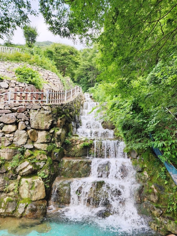 밀양글램핑 추천 여름에도... 즐길수 있는 캠핑 폭포뷰 캠핑도래