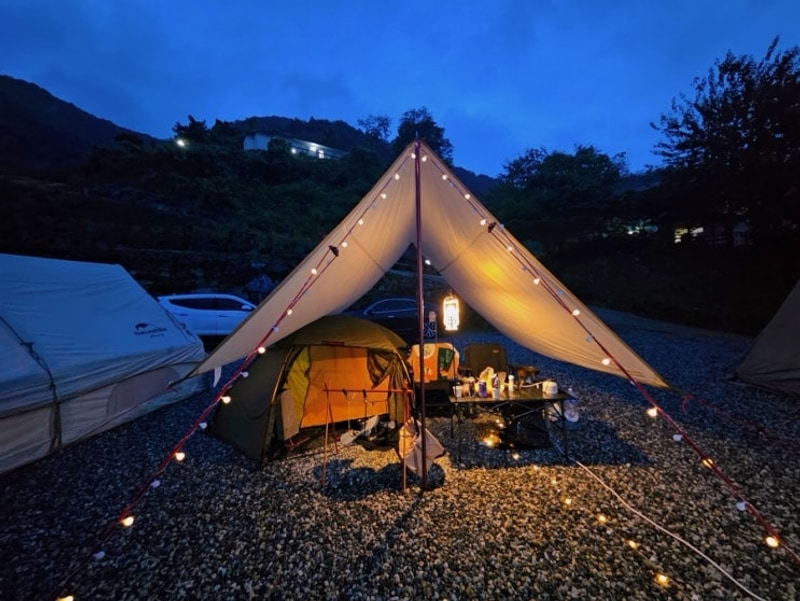 충북 충주: 충주호를 바라보는 뷰맛집 퀸스타운캠핑장 솔직후기