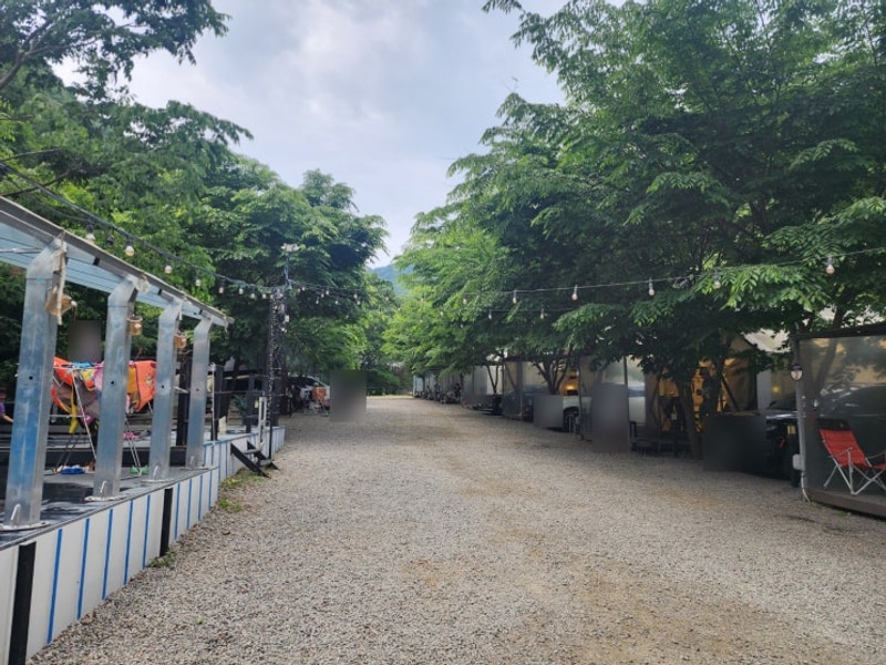 춘천 글램핑 추천｜아이와... 계곡 캠핑장 ‘자연에 머물다’ 후기