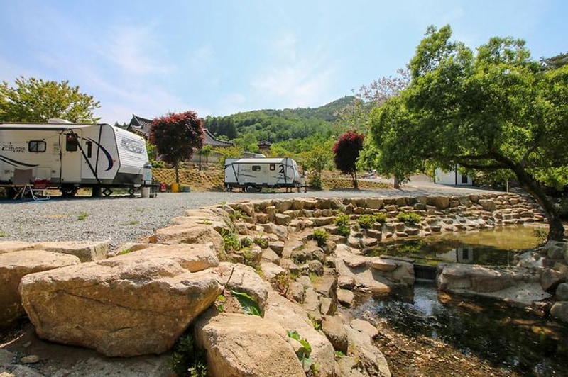 경이궁 캠핑카라반 대표 사진