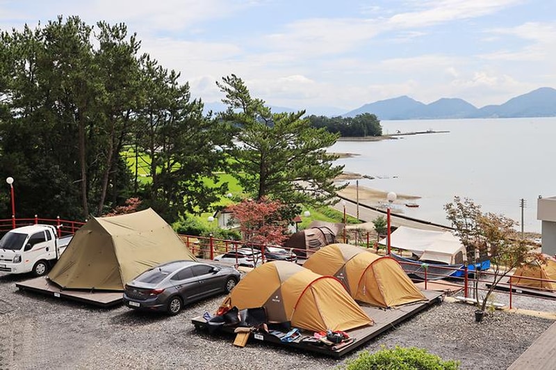 명도그 오토캠핑장 대표 사진