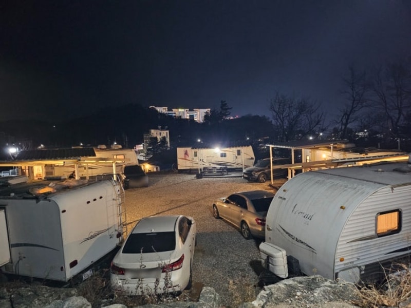 속초 해수욕장 감성숙소 뉴욕카라반 204호 1박후기