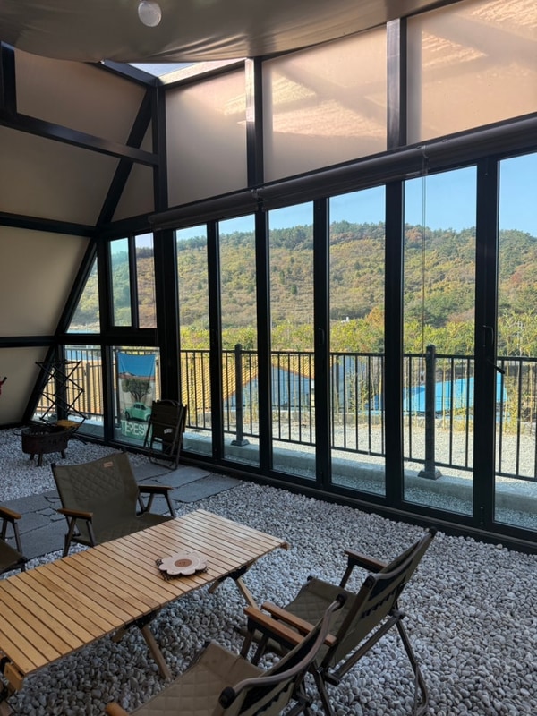 실내 수영장에 정글짐까지 아이들 천국 고흥 신스글램핑