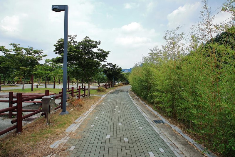 김천부항댐 산내들 오토캠핑장 시설 사진 1