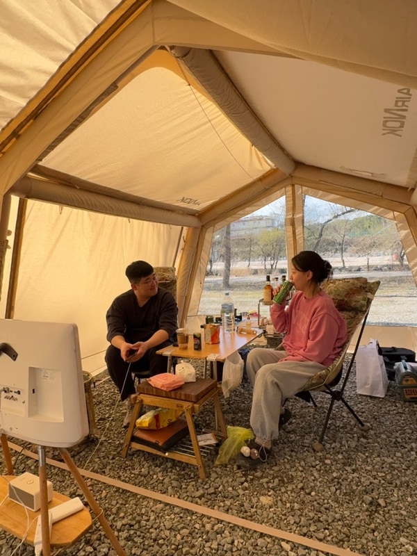 완벽한 힐링, 연못을 품은 속초 캠핑장 ‘참새둥지야영장’...