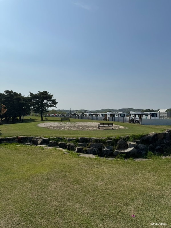 청주 드넓은 잔디밭이 있는... 글램핑 카라반 초정힐링캠핑장 후기