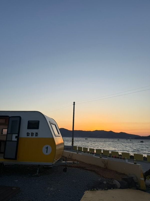 남해글램핑 노랑카라반 / 바다 앞 글램핑 과 카트를 한번에...