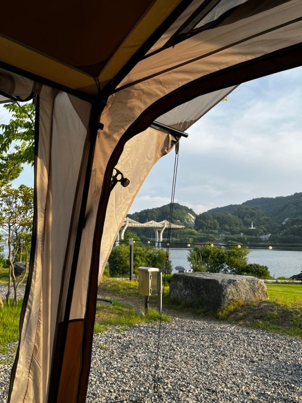 충북 충주 탄금호 우륵대교 호수뷰 하비비 캠핑장 오토캠핑...
