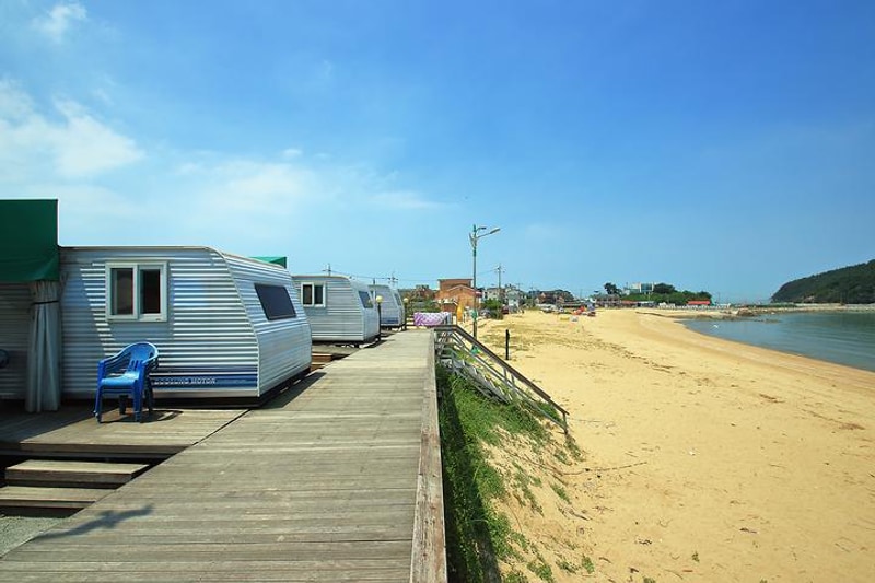 태안 물결 카라반 캠핑장 대표 사진