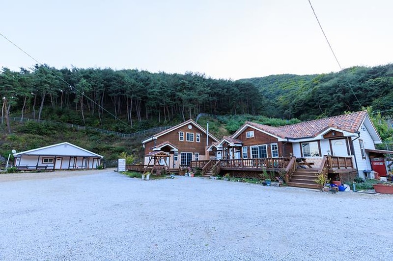 힐링스토리펜션야영장 대표 사진