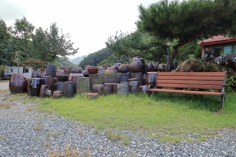 햇살아래 캠핑장 시설 사진 11