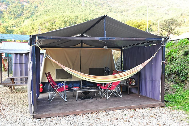 흙내음 글램핑 시설 사진 7