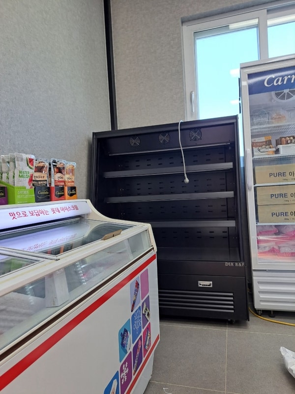 가평 글램스테이 글램핑 카라반펜션 쇼케이스냉장고 1200....