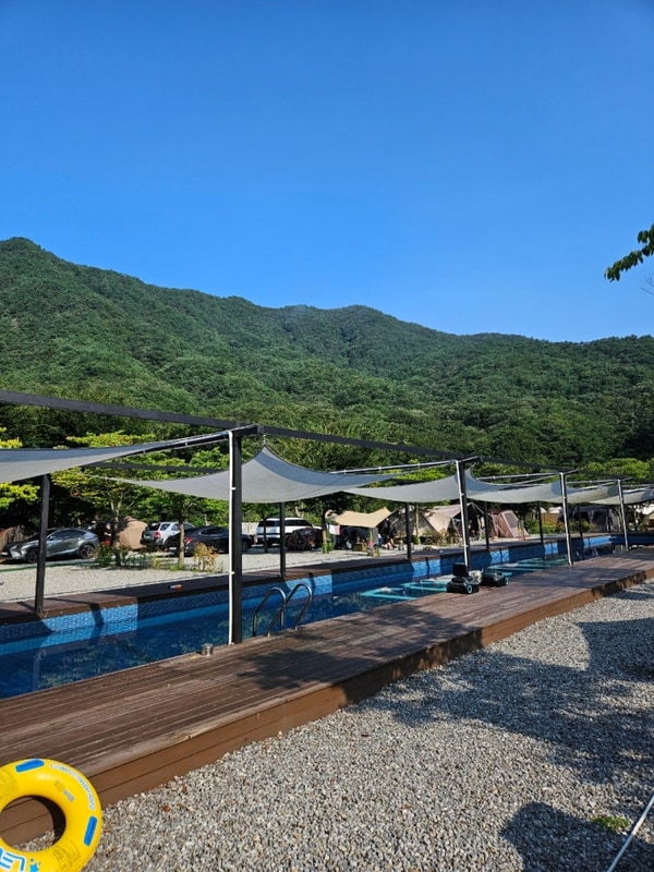 포천 키즈 캠핑장 캠프원 수영장 사이트1(실내놀이터 수영장...