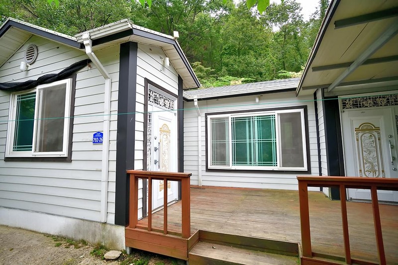 숲속 캠핑장 시설 사진 2