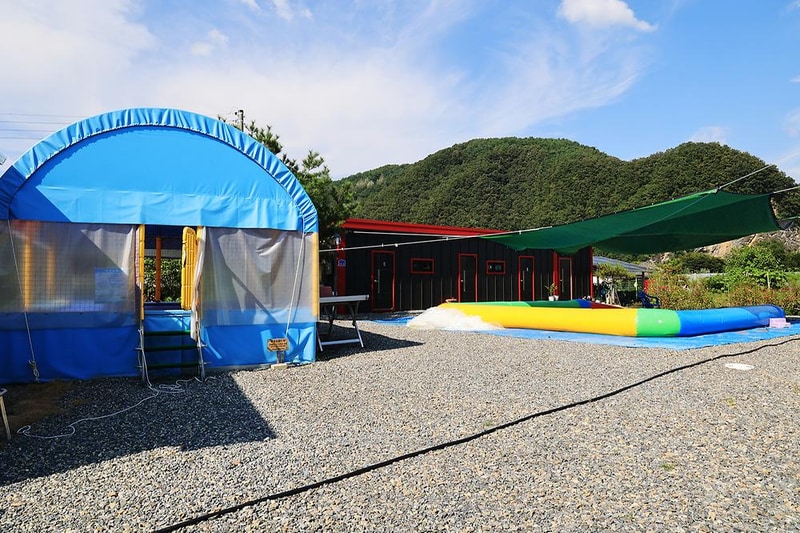 솔밭사이로 캠핑&펜션 시설 사진 17