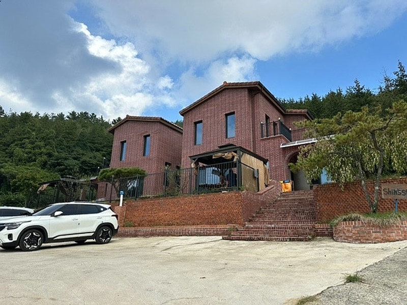 고흥 숙소 신스 펫 앤 키즈글램핑 수영장과 키즈 놀이시설이...