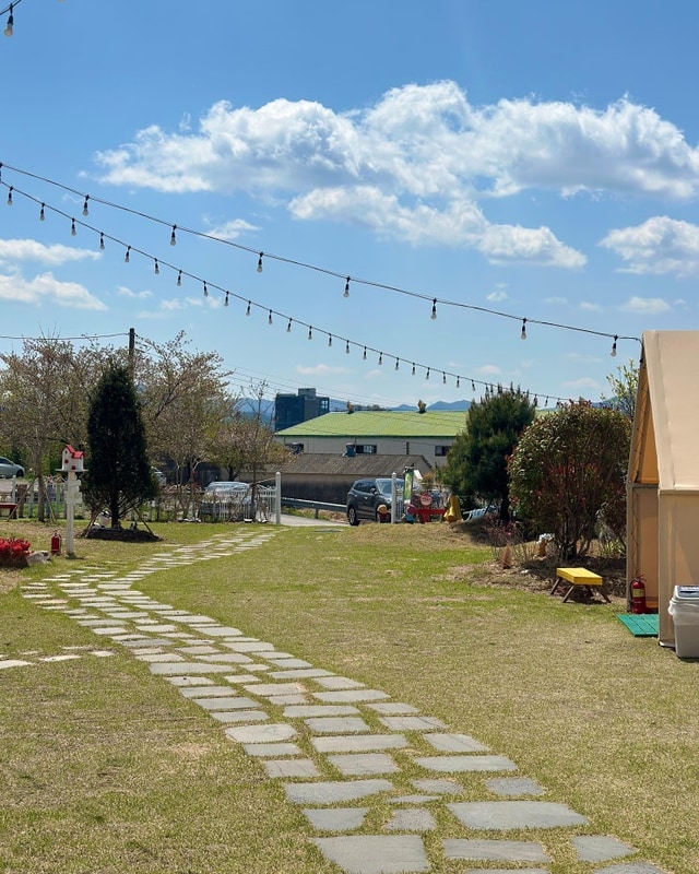 반려견과 함께 숨 쉬는 힐링 공간, 김해 캠핑장 휴파티에서의...