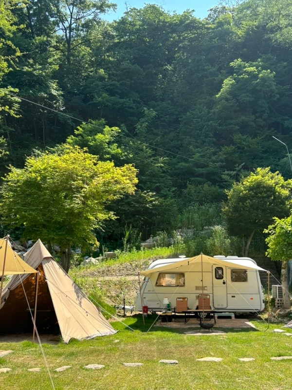 전주 한옥마을 영국 빈티지 감성 카라반_캠프히어