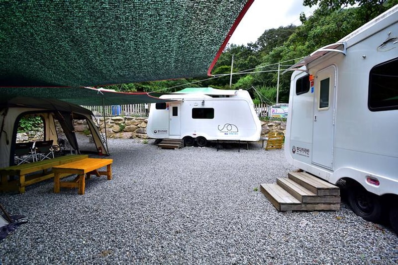 들음카라반 캠핑장 대표 사진