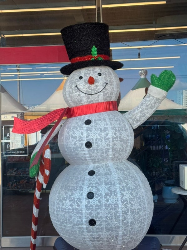 운남동카페 낭만글램핑카페 말차라떼