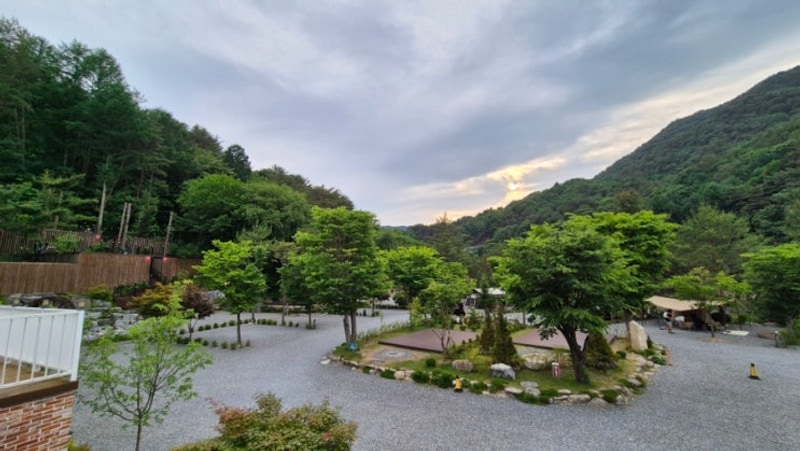 영월 5성급캠핑장 '캠프우든브릿지'