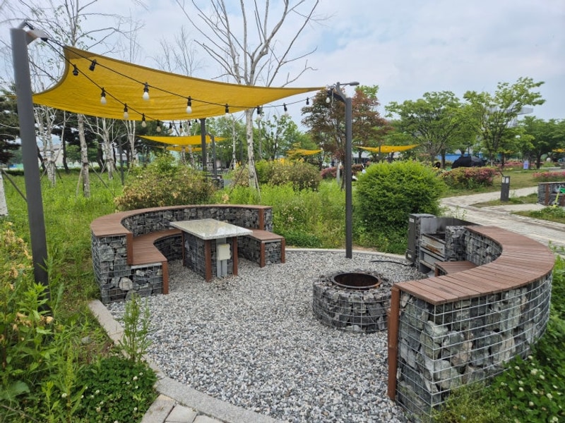 충주 탄금호 피크닉공원에서 가족과 함께 힐링 바베큐 캠핑