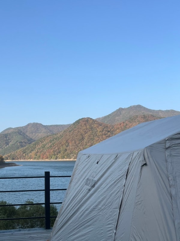 [충주] 충주호를 눈에 한가득... 캠핑장 “프라이빗 캠프닉”