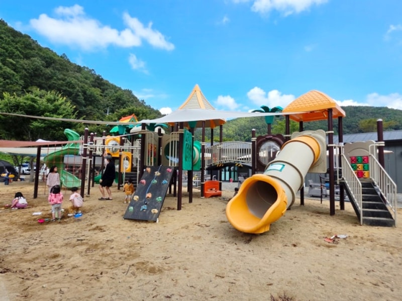 경주 키즈캠핑장 산내캠핑일기 놀이터 방방이 놀거리 천국