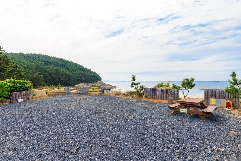 하늘아래 캠핑 시설 사진 13