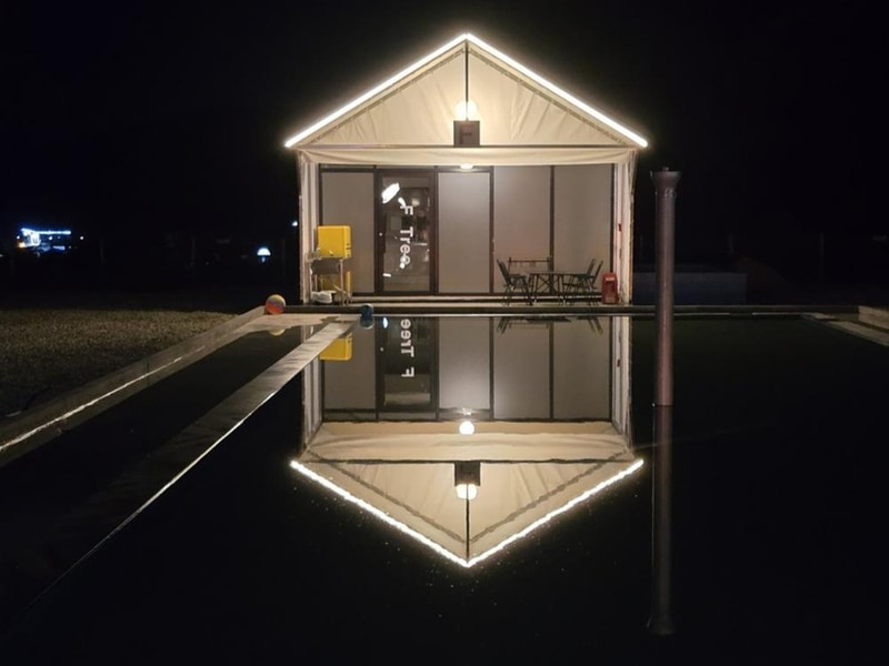 트리풀하우스 글램핑 풀빌라 수영장 시설 사진 1