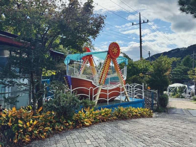 숲과 계곡, 썰매장과 생태 체험장이 있는 청주 '낭추골캠핑장...