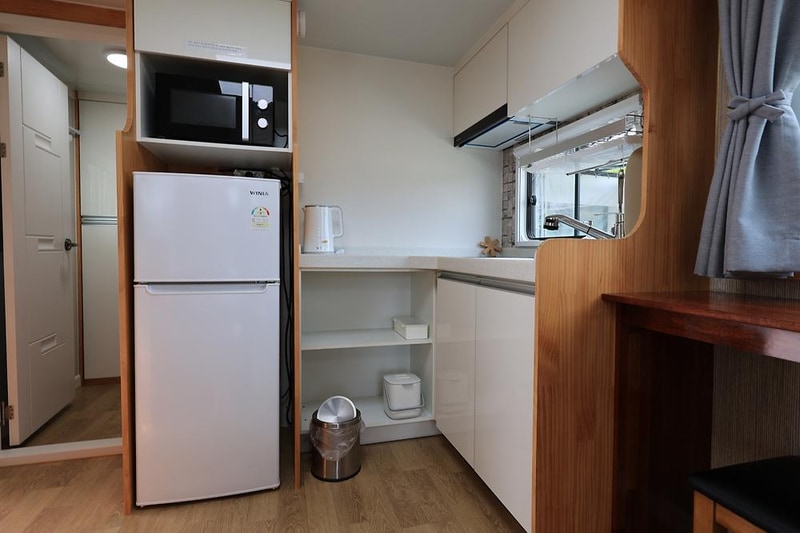 사천 씨씨 카라반 캠핑 시설 사진 1