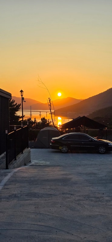 매미&쉼터ㆍ10월캠핑ㆍ      [거제 순수풀앤뷰]