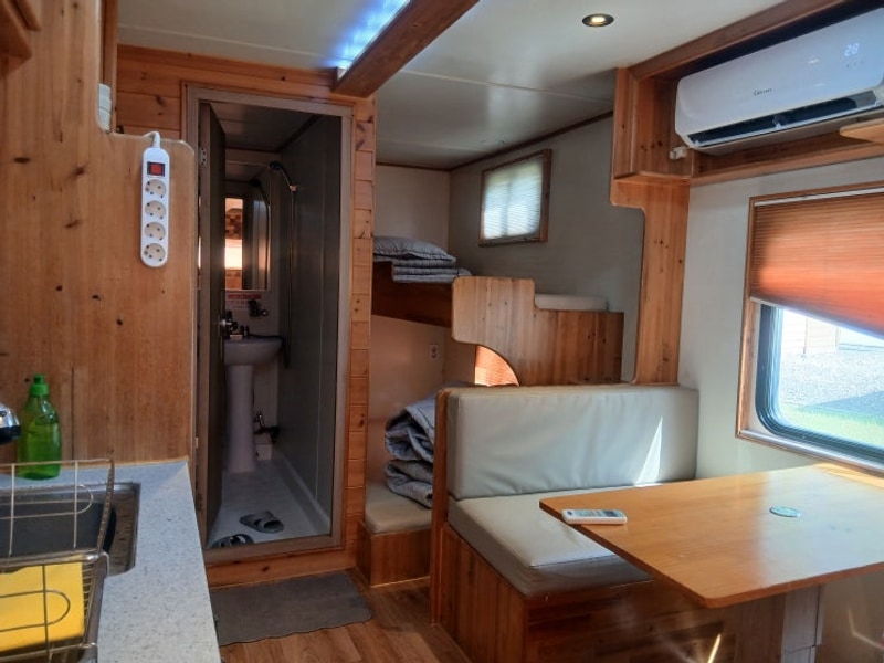 연천재인폭포오토캠핑장 카라반 내부 구조 및 시설 (4인 캐라반)