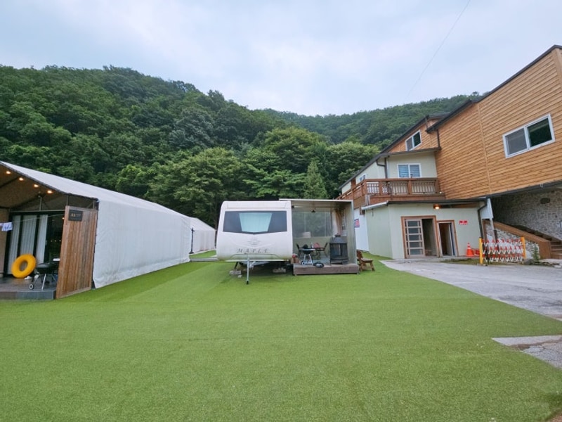 포천카라반 수영장 있는 프라이빗 감성 캠핑장 메이플글램핑