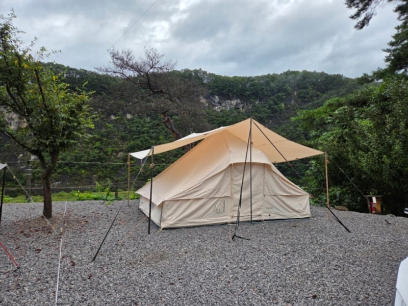 <강원도 캠핑장 내돈내산 후기> 영월한반도캠핑장 12번 파쇄석...