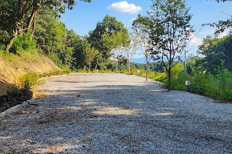 더 봄날 캠핑장 시설 사진 9