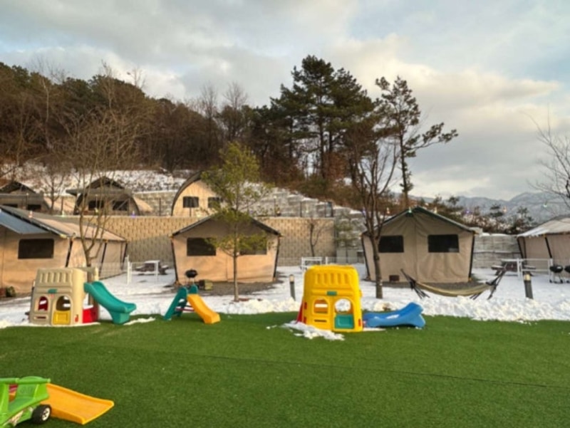 아이들과 반려견 모두 행복한 포천 쿠나글램핑으로 떠나요