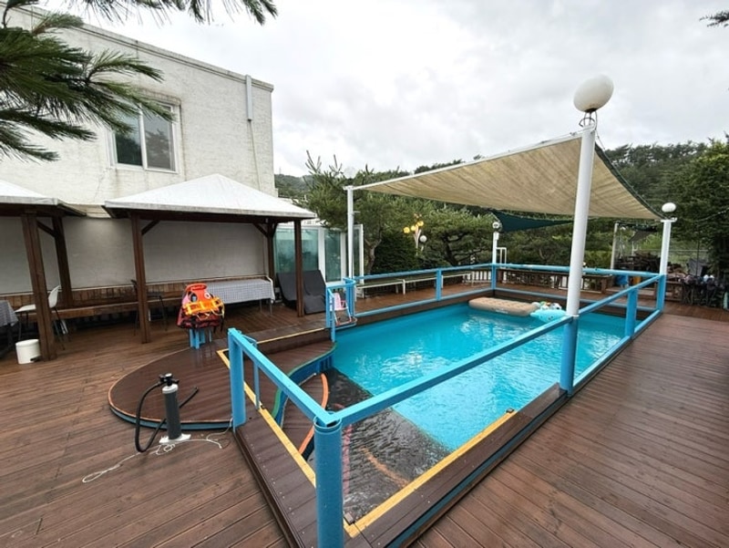 수영장 스파가 있는 포천카라반 청계호수 자작나무 숲 캠핑장