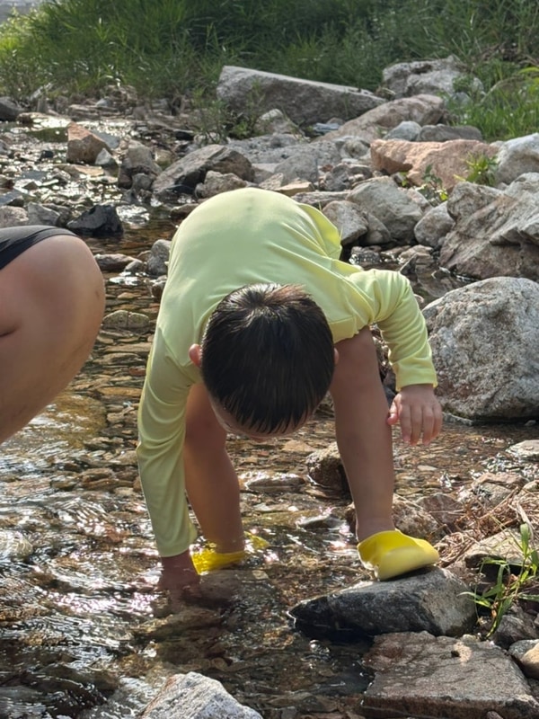 완주 동상계곡 평상 물놀이터 있는 하늘숲오토캠핑장