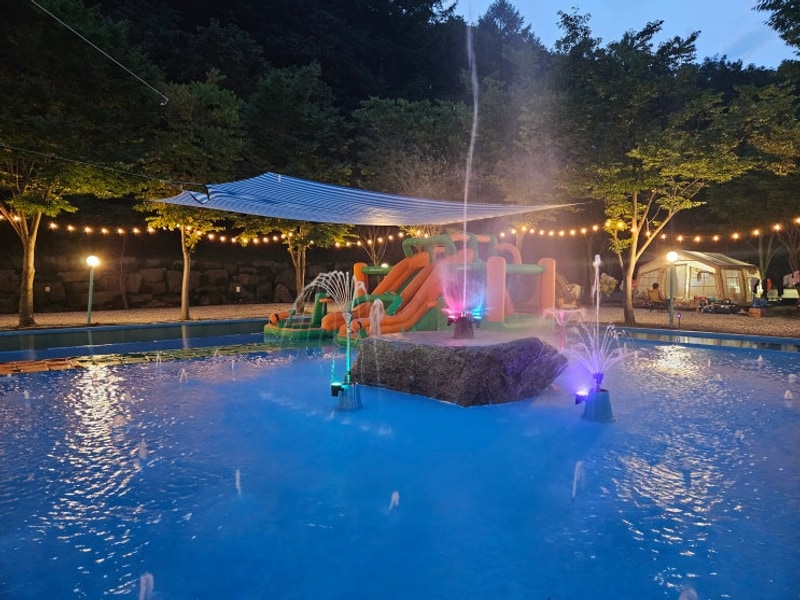 "천둥번개 아닙니다⚡ 진안국제캠핑장 물놀이장 야경 맛집!"