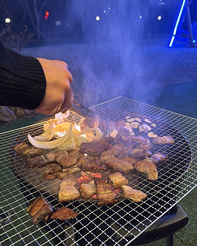 가평 계곡 뷰 끝판왕! 깨끗한 독채 글램핑