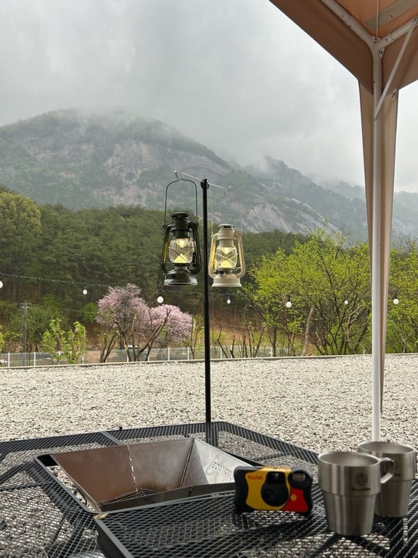 [포천]산정호수 카라반 | 산멍 불멍 가능한 글램핑장 내돈내산...