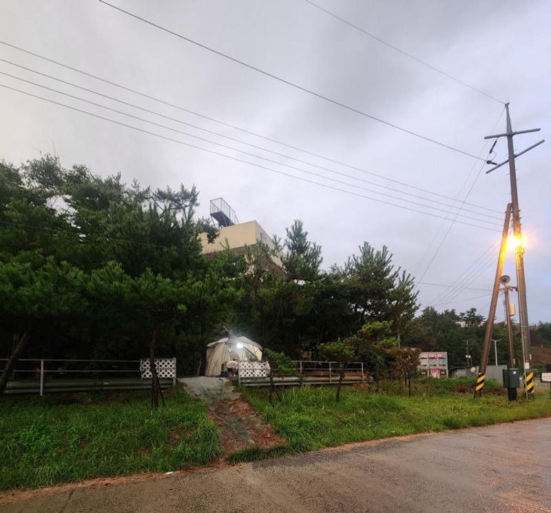 태안 모항항 캠핑1탄 폭우에... 먹방찍기/ 송도오토캠핑장...